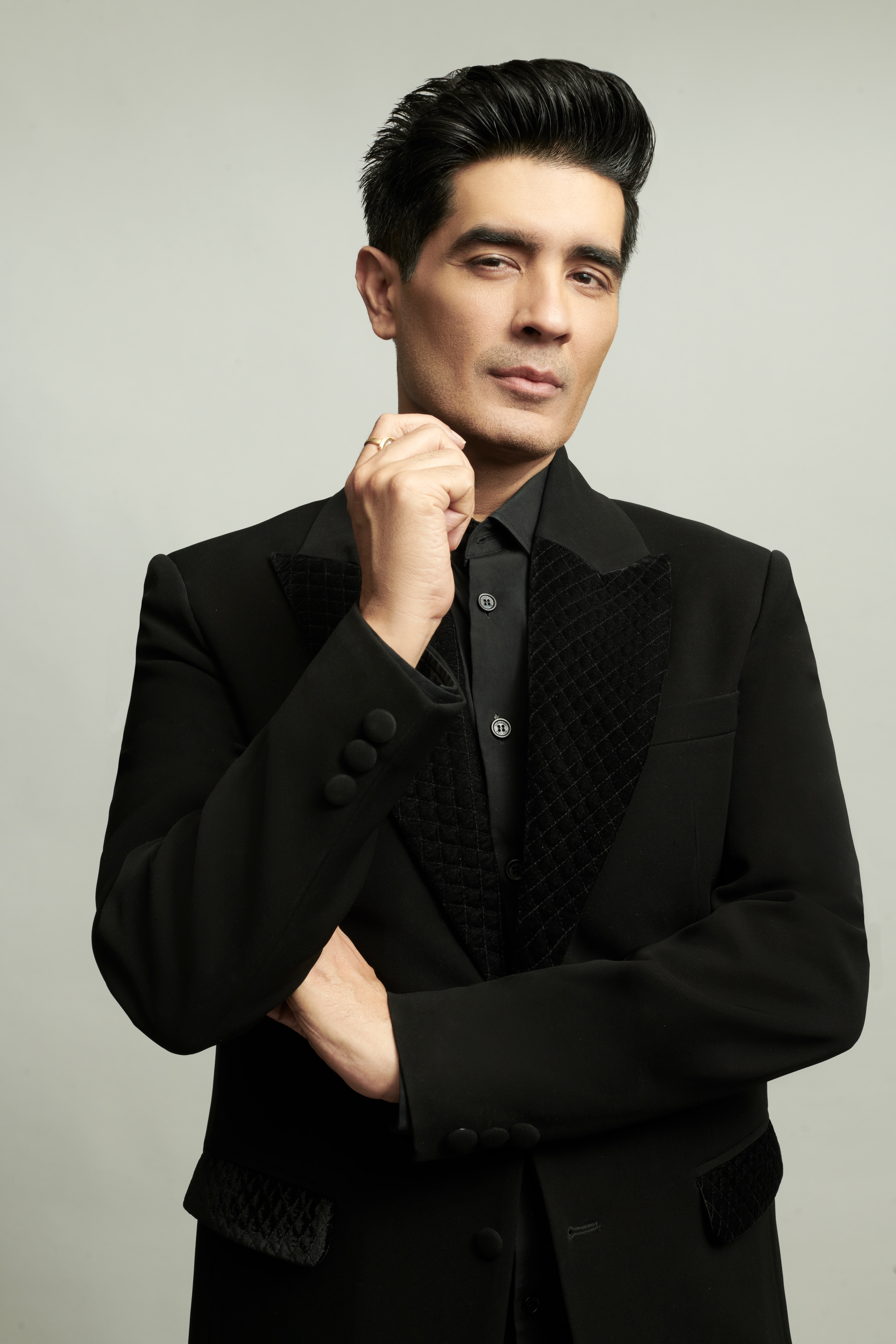 seamai Manish Malhotra